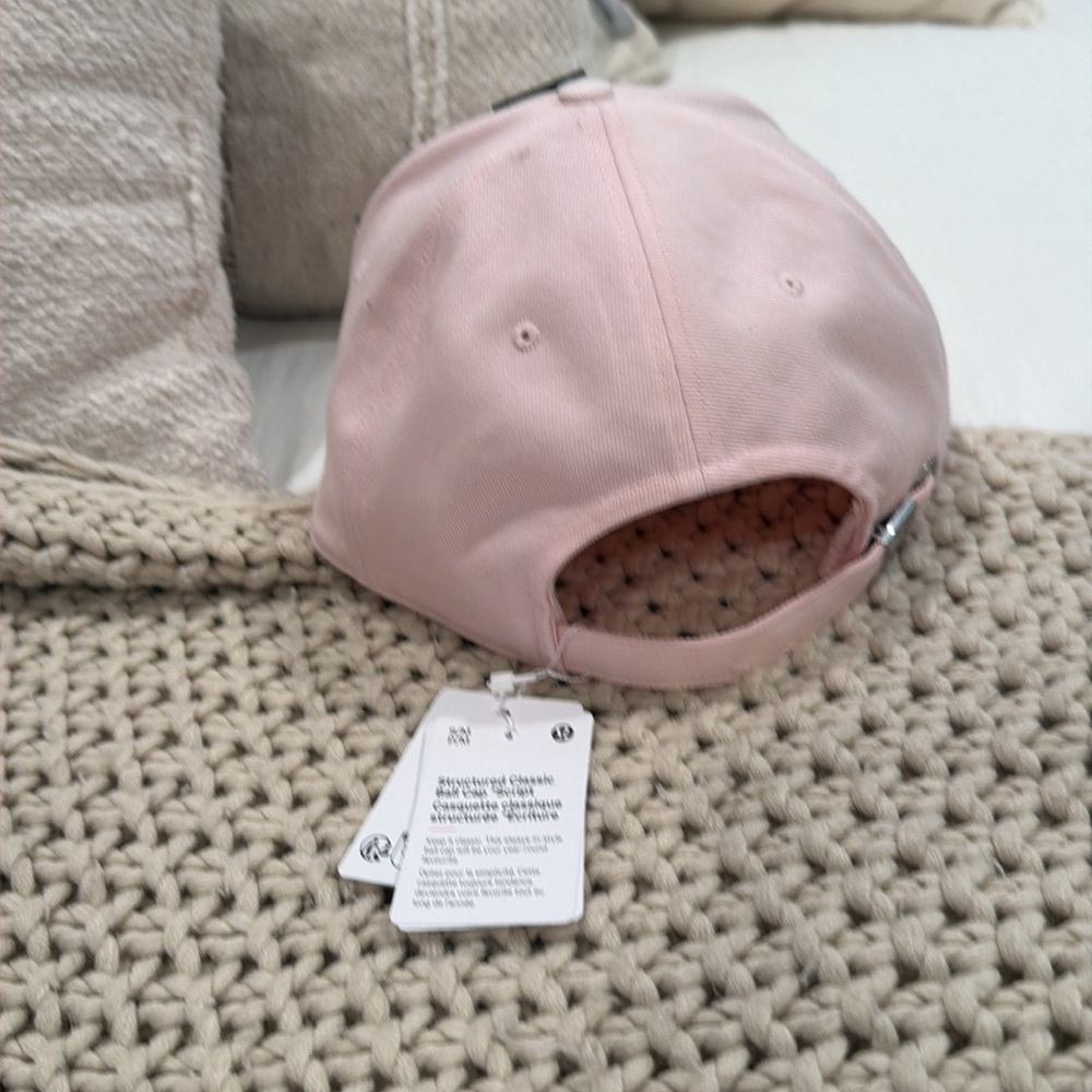 lululemon hat - Picture 2 of 4